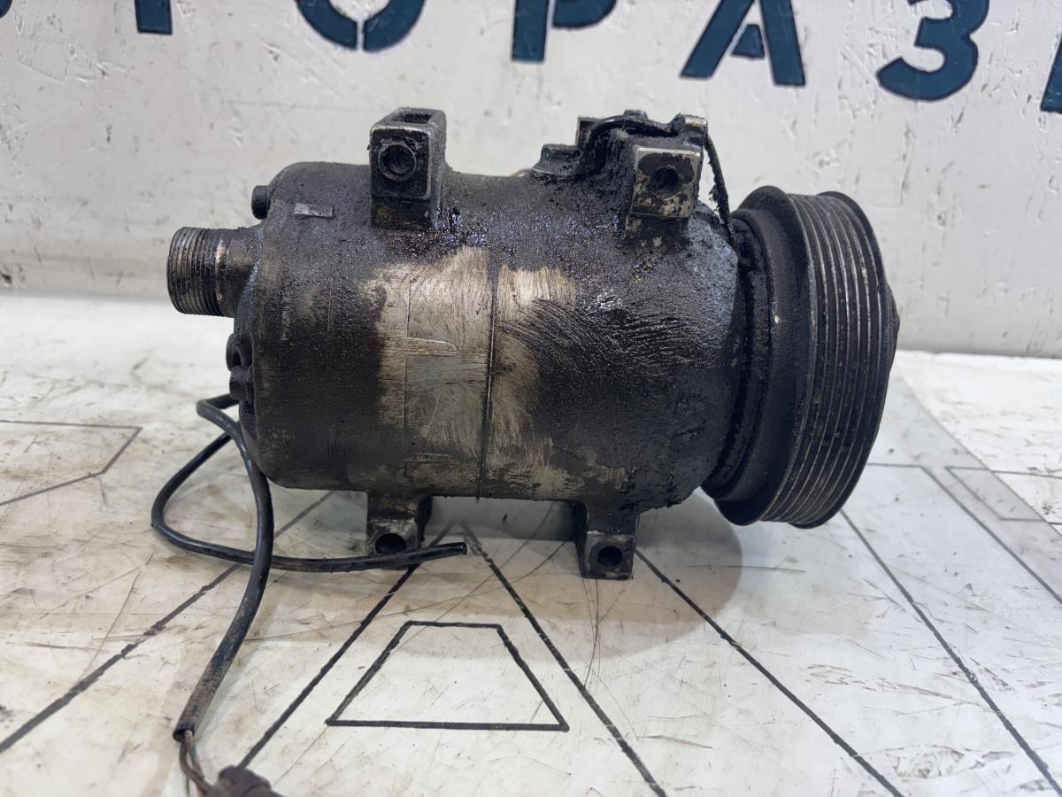 Компрессор климатич. установкис электромагнитной муфтой 4A0260805AD Audi A6 C4