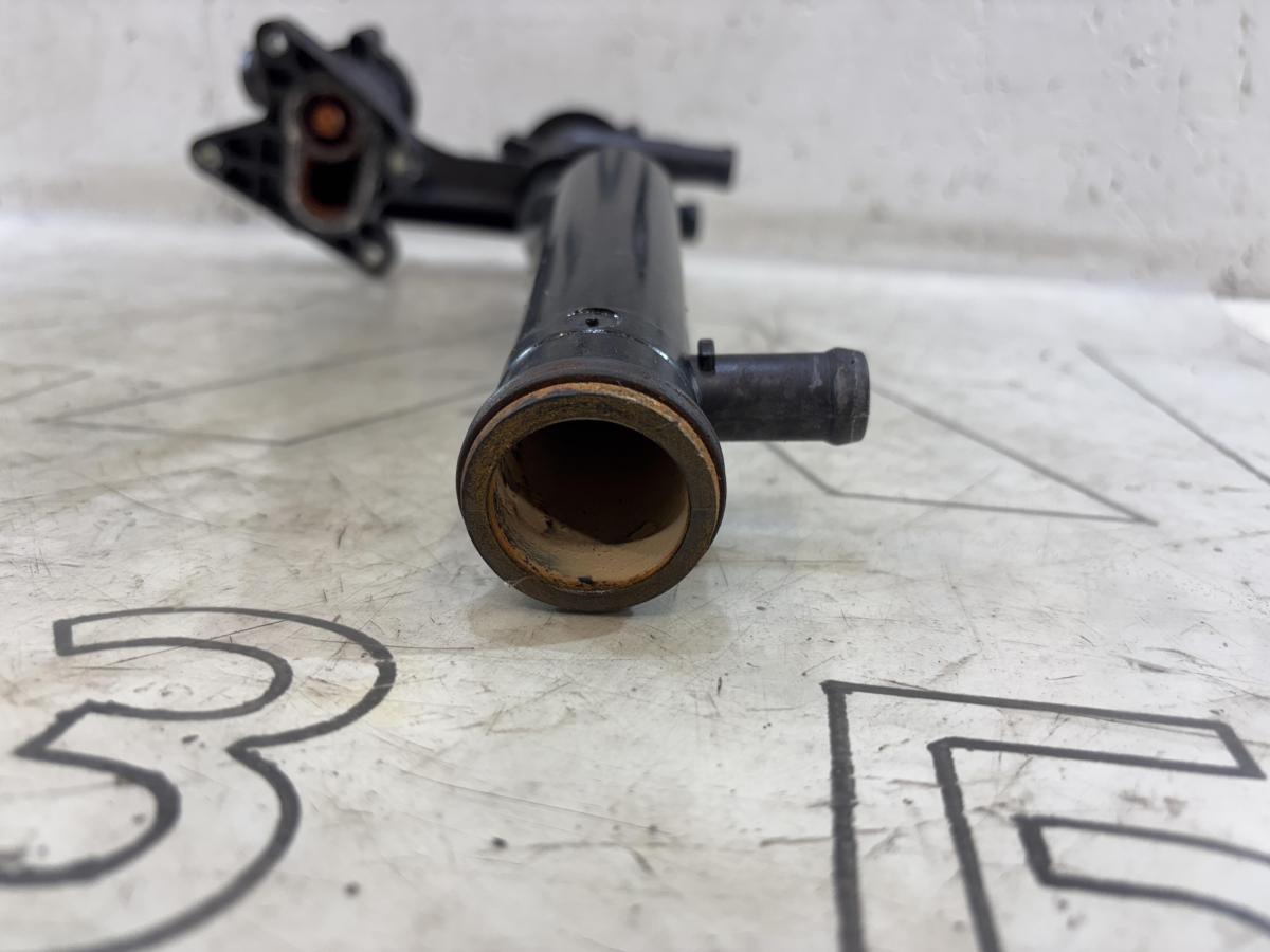 Трубопровод системы охлаждения 03C121065B Skoda Octavia II рест