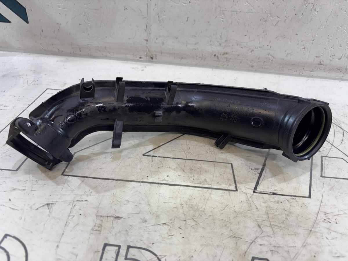 Патрубок турбины 03C145673N Skoda Octavia A5