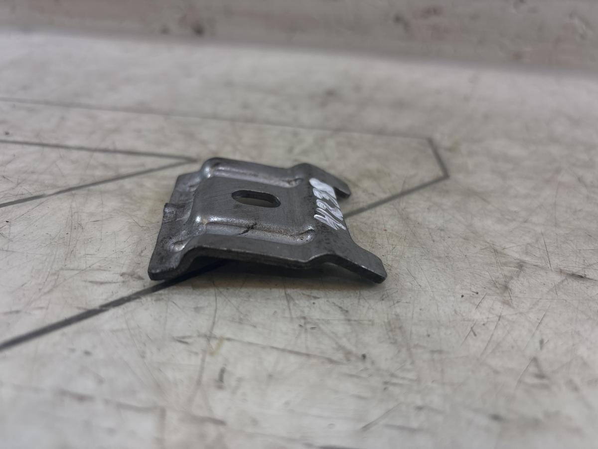 Зажимная планка для АКБ 1J0803219 Skoda Octavia