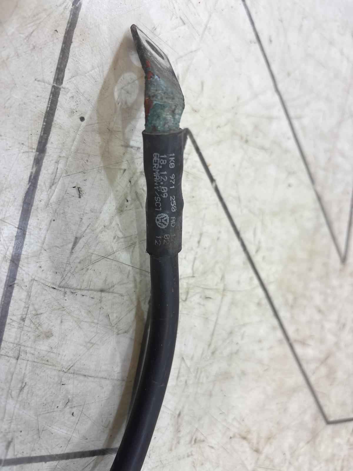 Провод массы 1K0971250AD Volkswagen Jetta MK5