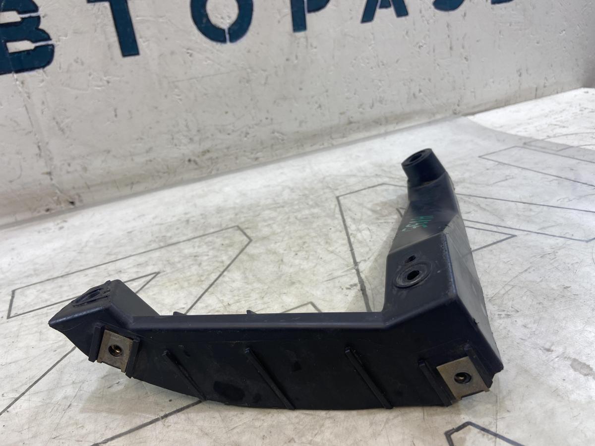 Направляющая заднего бампера левая 7L6807861