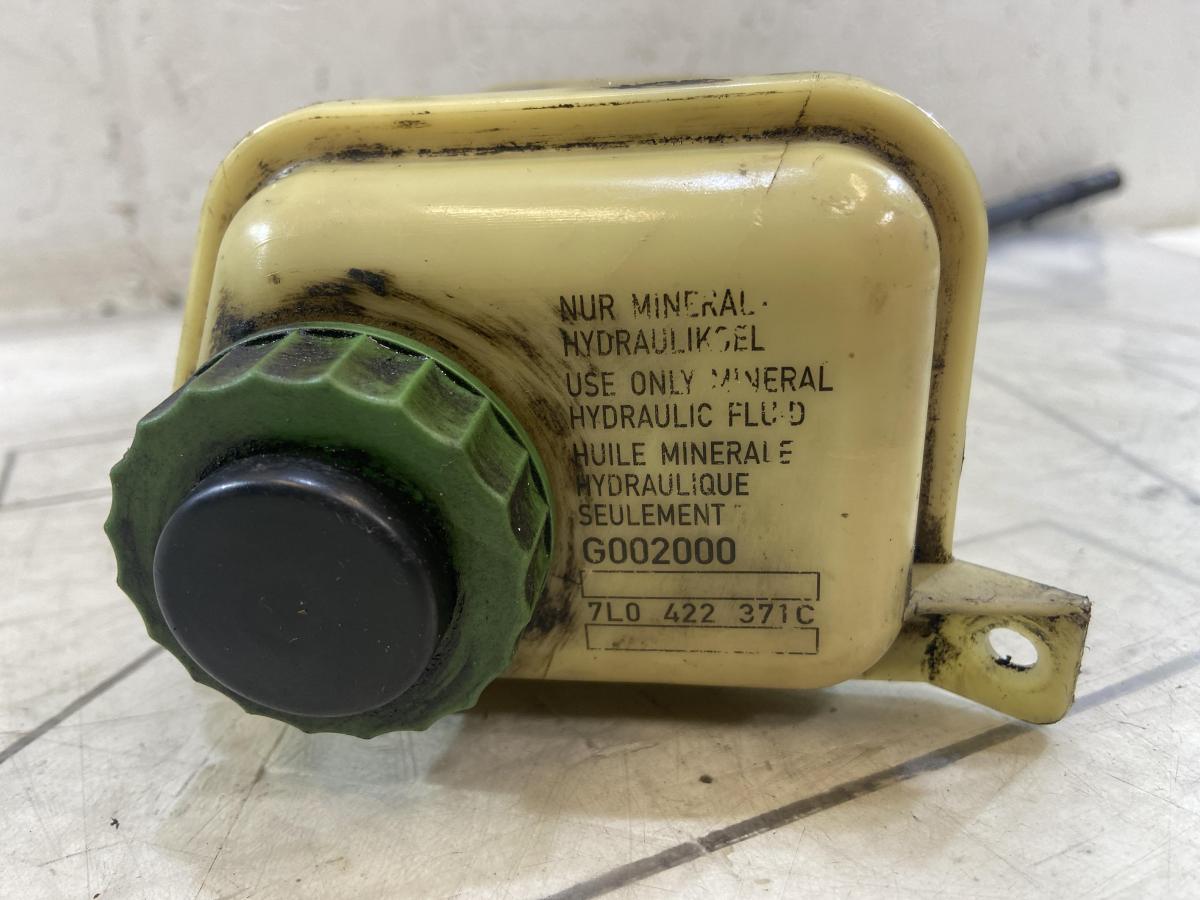 Бачок гидроусилителя 7L0422371C