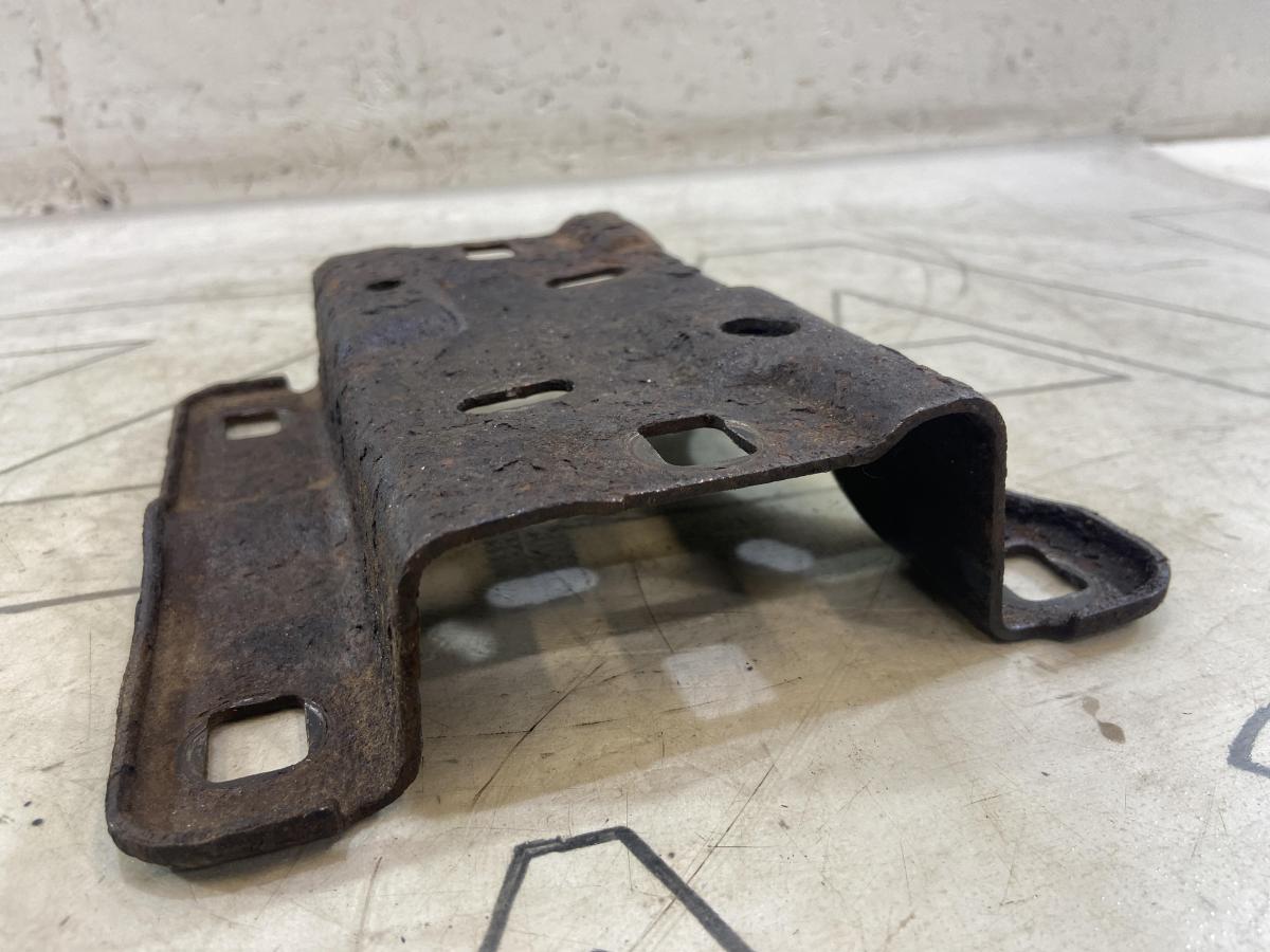 Кронштейн кардана 7L0521378A