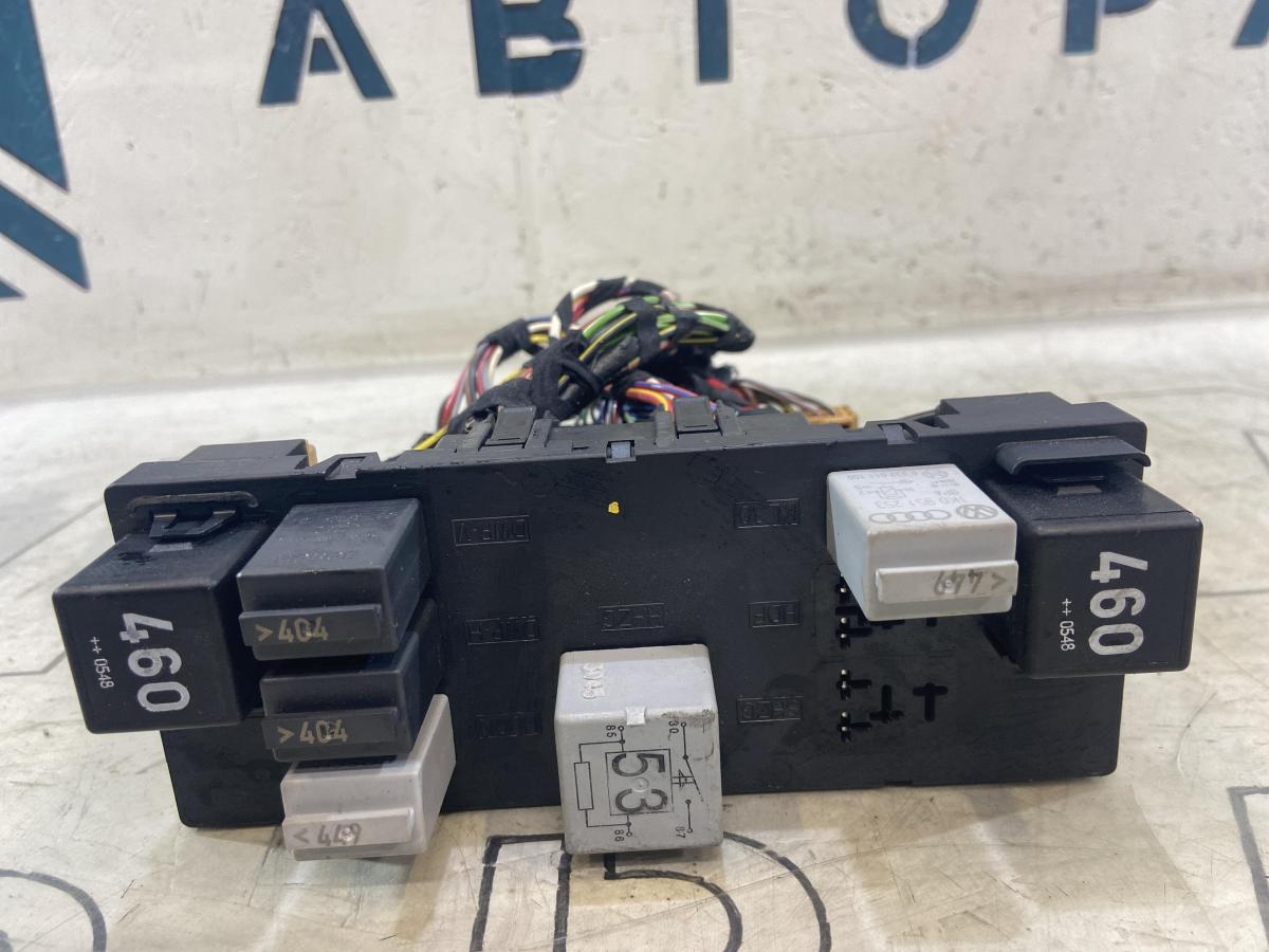 Блок управления бортовой сети 3C0937049E Skoda Octavia RS II