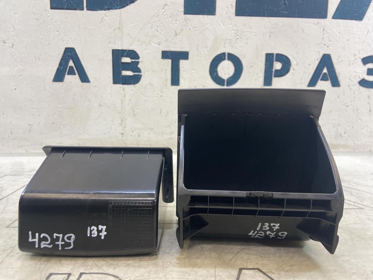 Вещевое отделение 1Z0863284 Skoda Octavia RS II