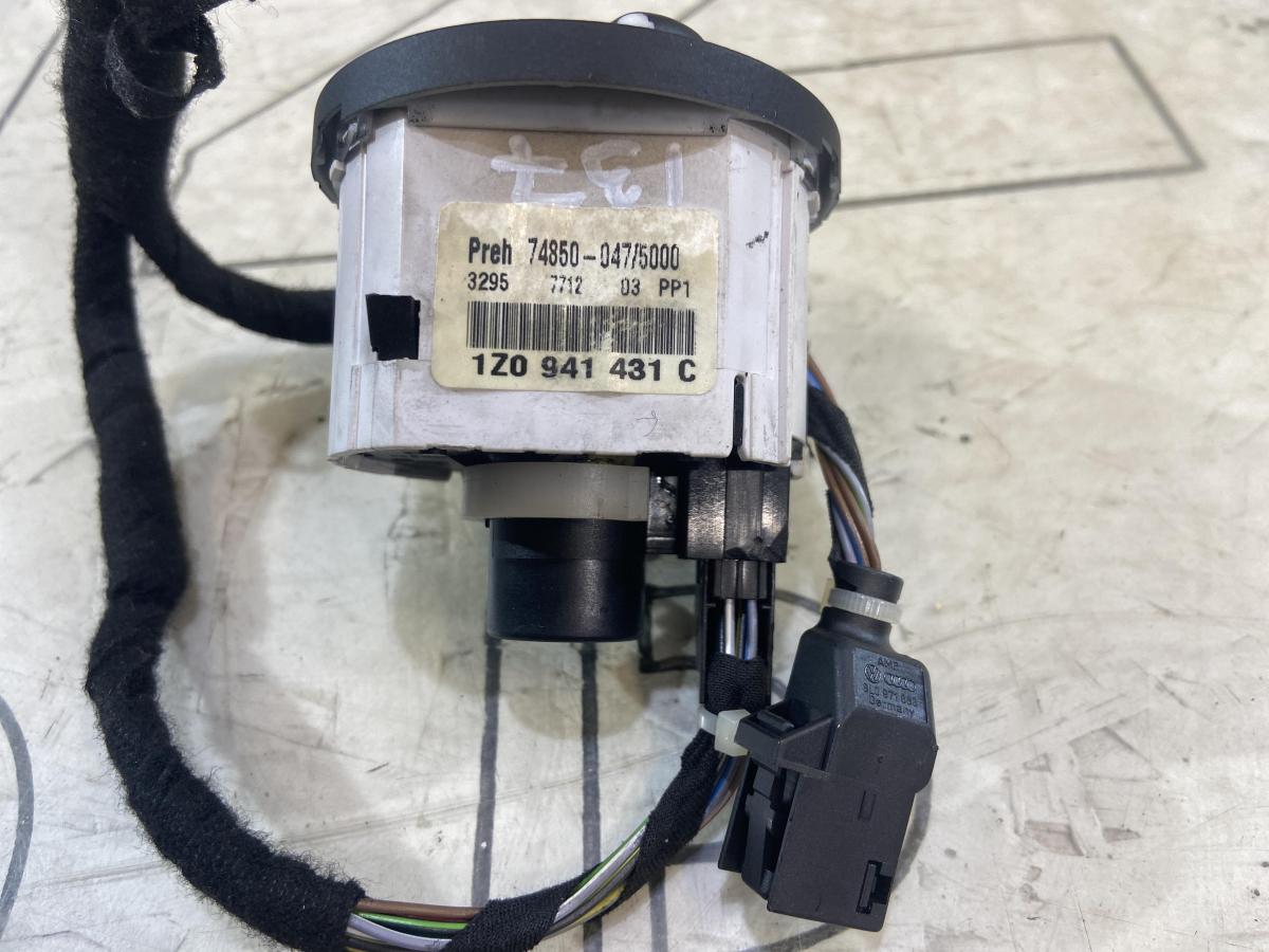 Переключатель света фар 1Z0941431C Skoda Octavia RS II