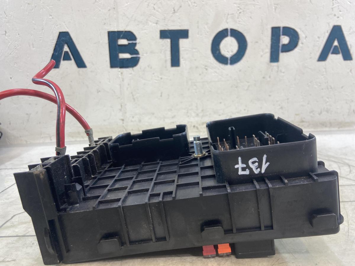 Блок предохранителей 1K0937124K Skoda Octavia RS II