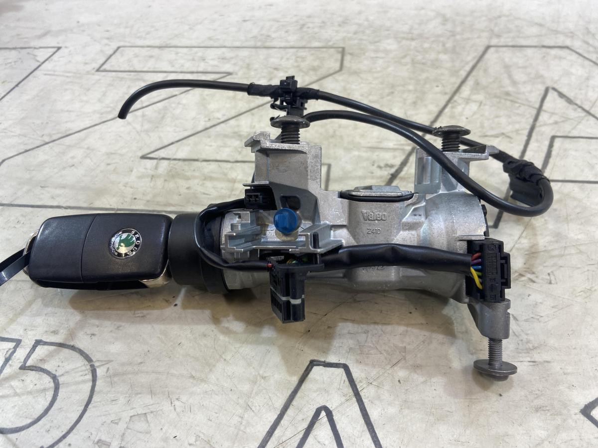 проданоЗамок рулевого вала 1K0905851B Skoda Octavia RS II