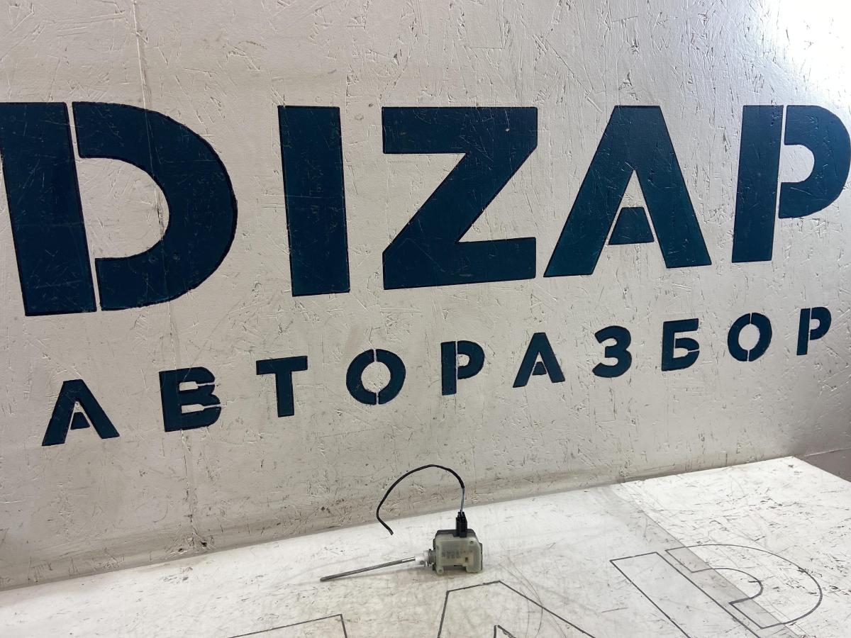 Исполнительный электродвиг. 1M0959781A Skoda Octavia RS II