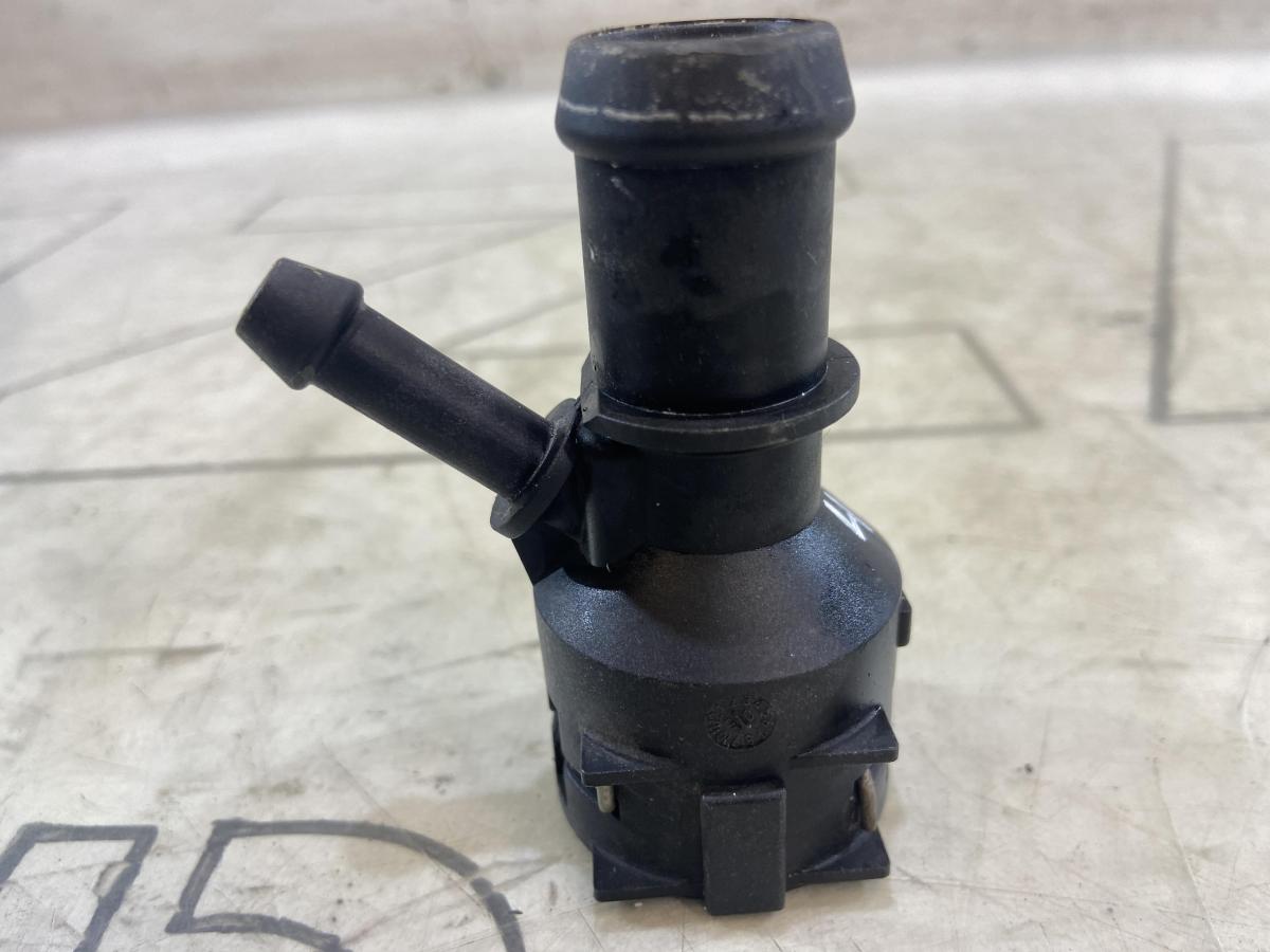 Фланец системы ОЖ 1K0122291C Skoda Octavia RS II