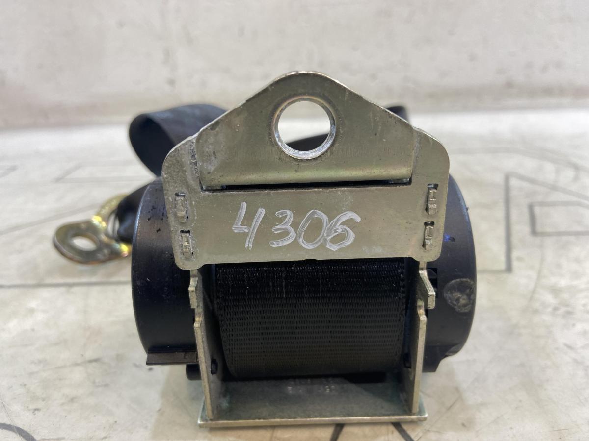 Ремень безопасности задний правый / левый 1Z0857447C Skoda Octavia RS II