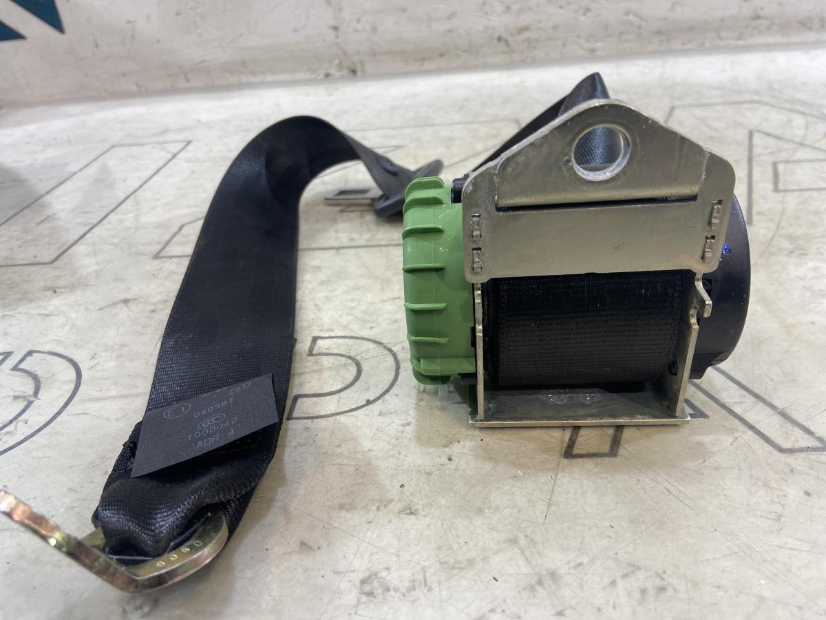 Ремень безопасности задний правый / левый 1Z0857447C Skoda Octavia RS II