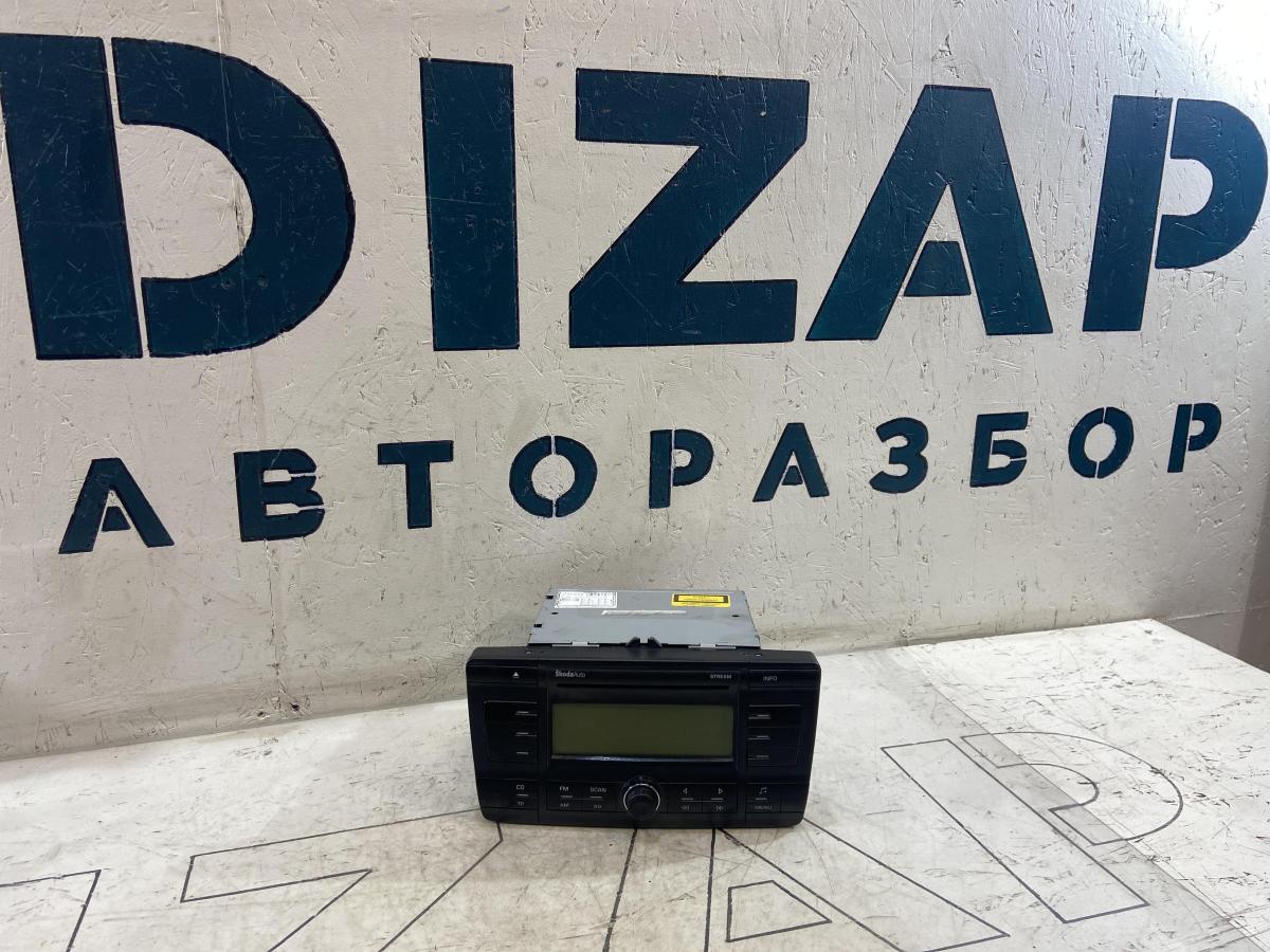 Магнитола 1Z0035161B Skoda Octavia RS II