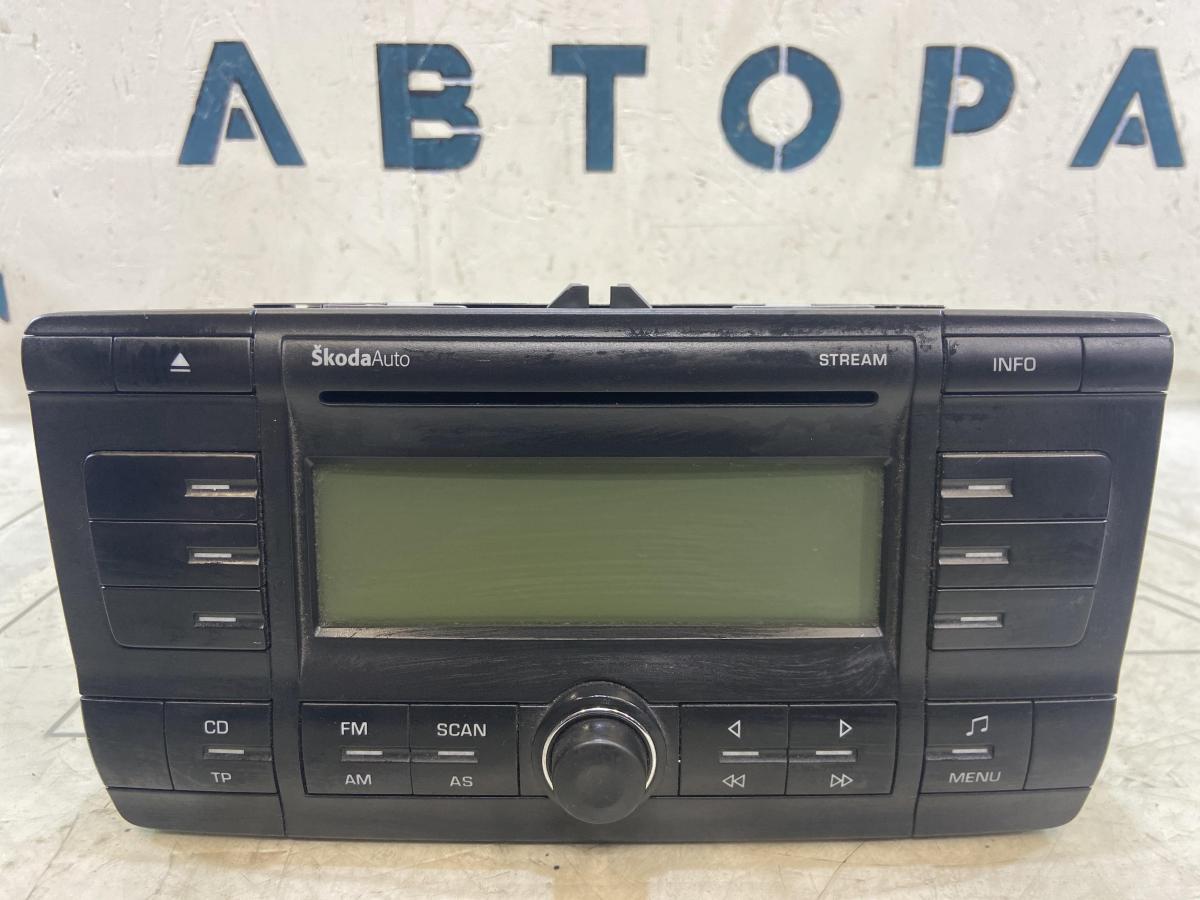 Магнитола 1Z0035161B Skoda Octavia RS II
