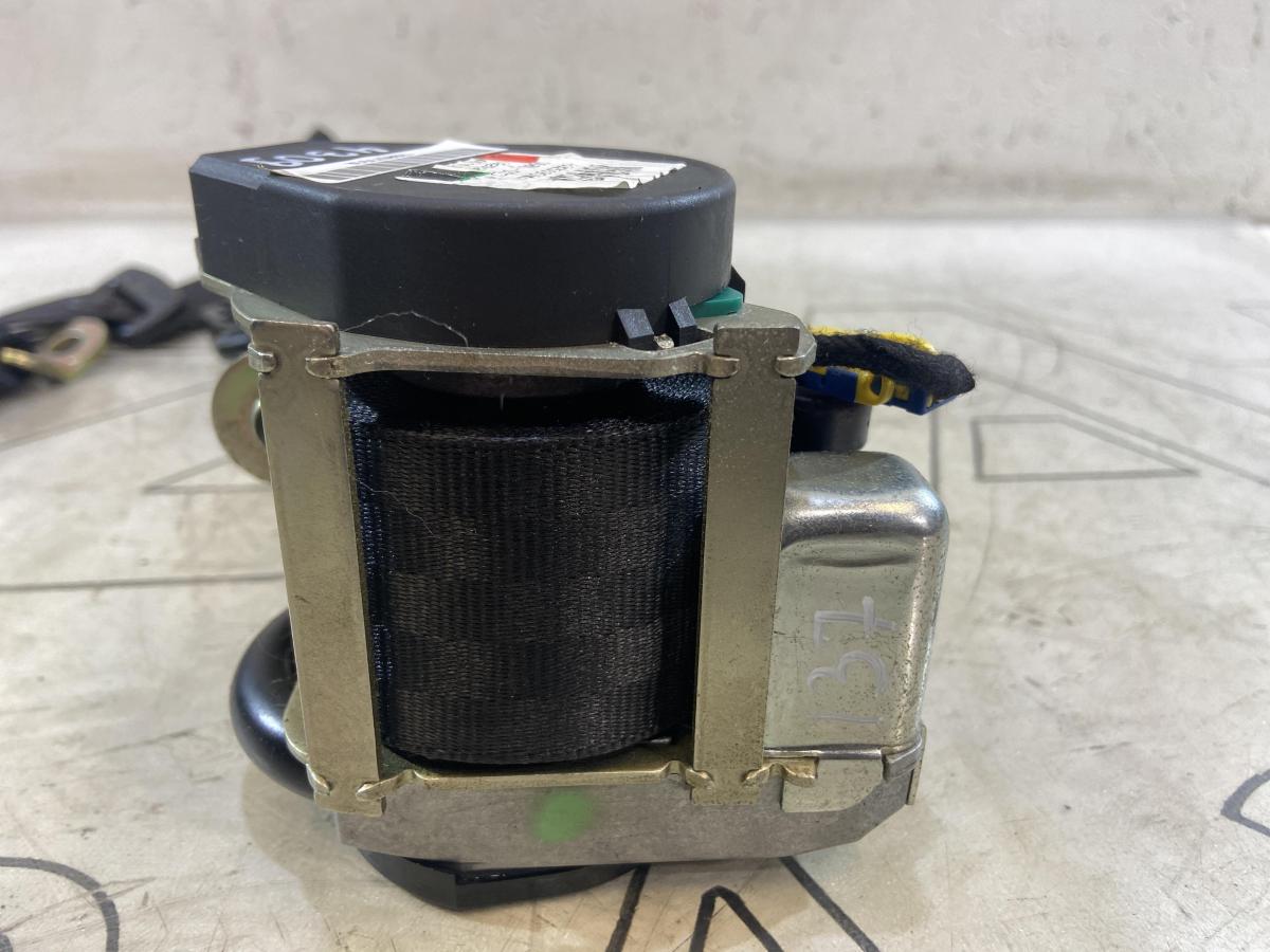 Ремень безопасности передний левый 1Z0857701A Skoda Octavia RS II