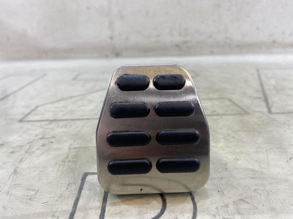 Накладка на педаль тормоза 1K0721131 Skoda Octavia RS II