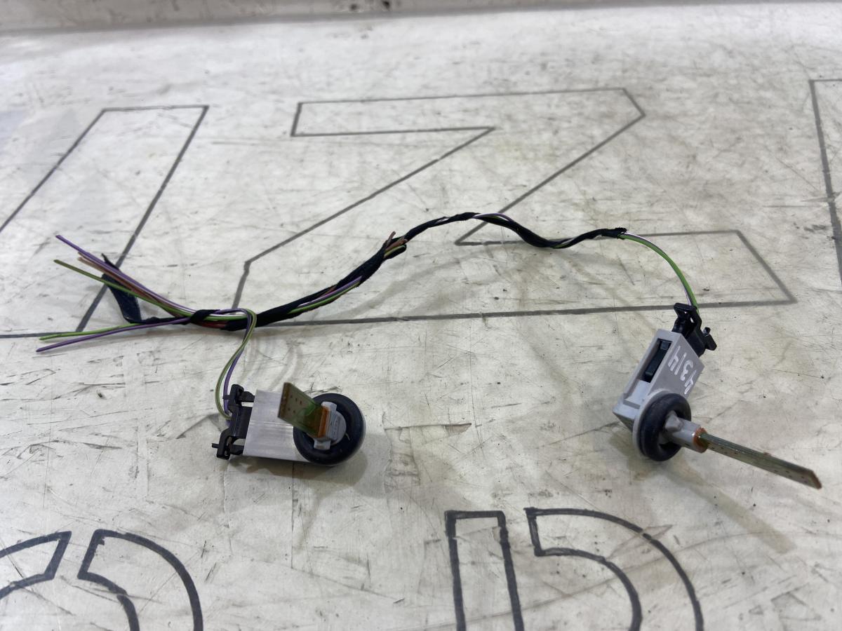 Датчик температуры воздуха 3D0907543A Skoda Octavia RS II