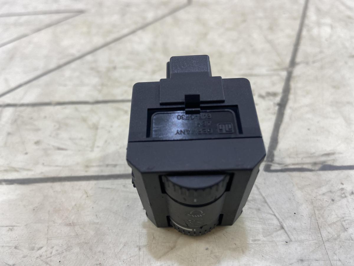Переключатель корректора фар 1Z0941333 Skoda Octavia RS II