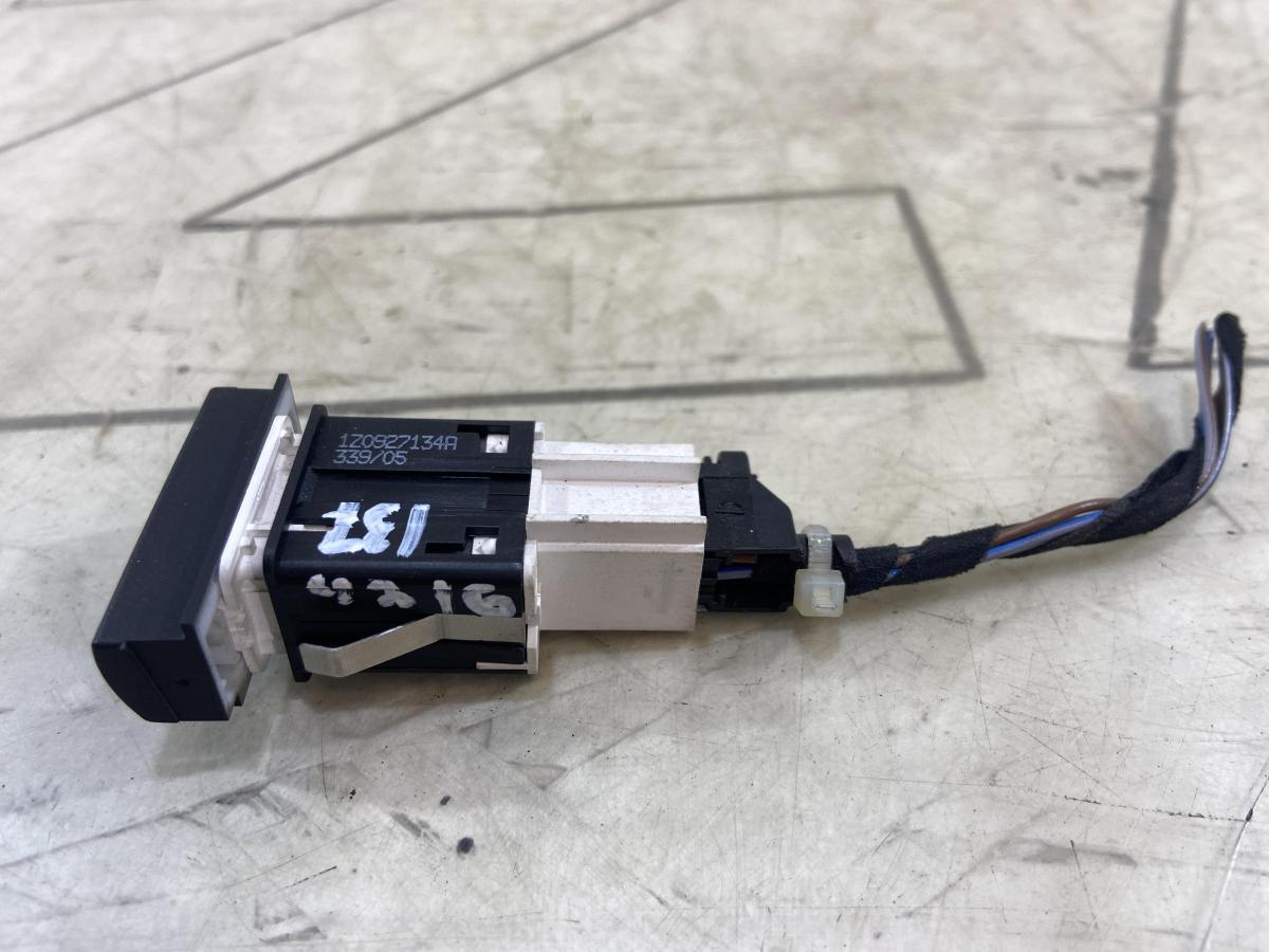 Выключатель электроннойпрограммы стабилизации  -ESP- 1Z0927134A Skoda Octavia RS II