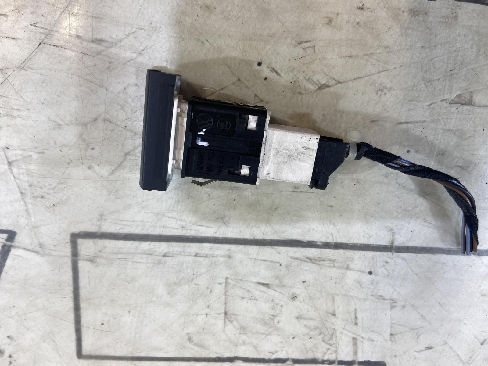 Выключатель электроннойпрограммы стабилизации  -ESP- 1Z0927134A Skoda Octavia RS II