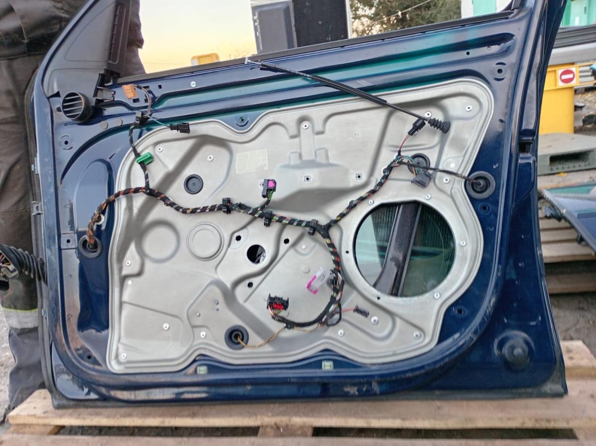 Двери 1Z0831055 Skoda Octavia Combi A5 (универсал)