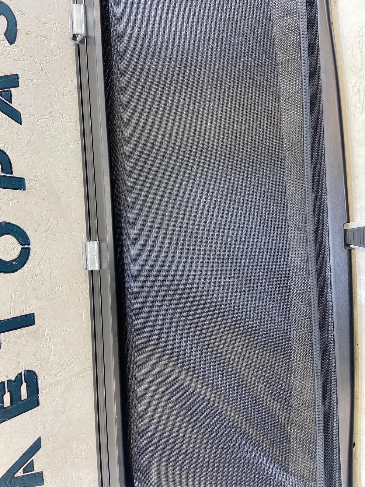 Шторка багажного отсека и перегородка-сетка 8E9863553 Audi A4 B6 / A4 B7 avant