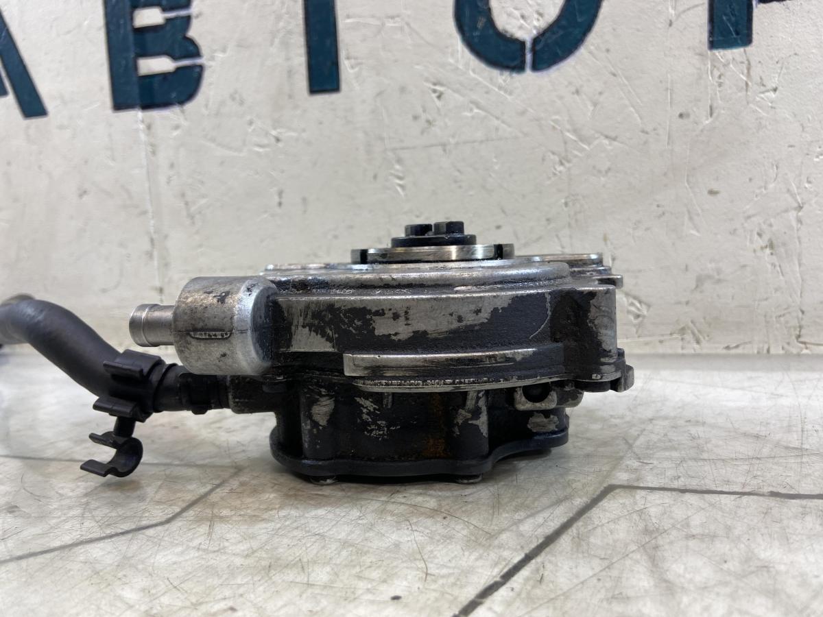 Топливный и вакуумный насос 070145209F