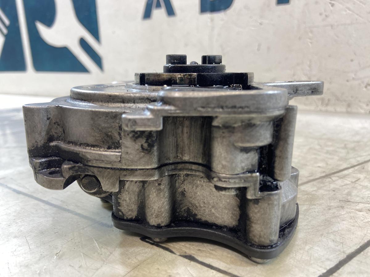 Топливный и вакуумный насос 070145209F