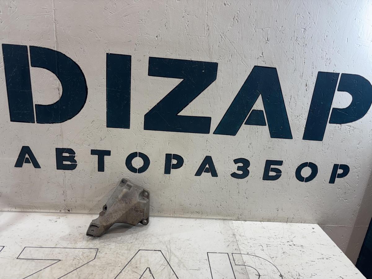 Кронштейн двигателя левый 8D0199307K Audi A4 B5