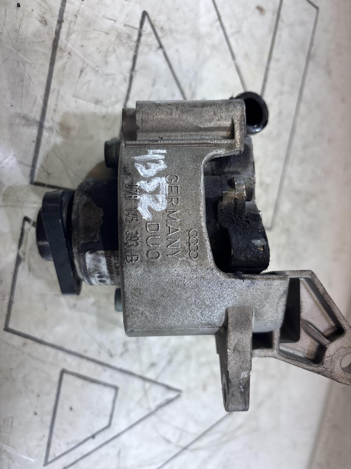 Насос крыльчатый 4B0145156N 