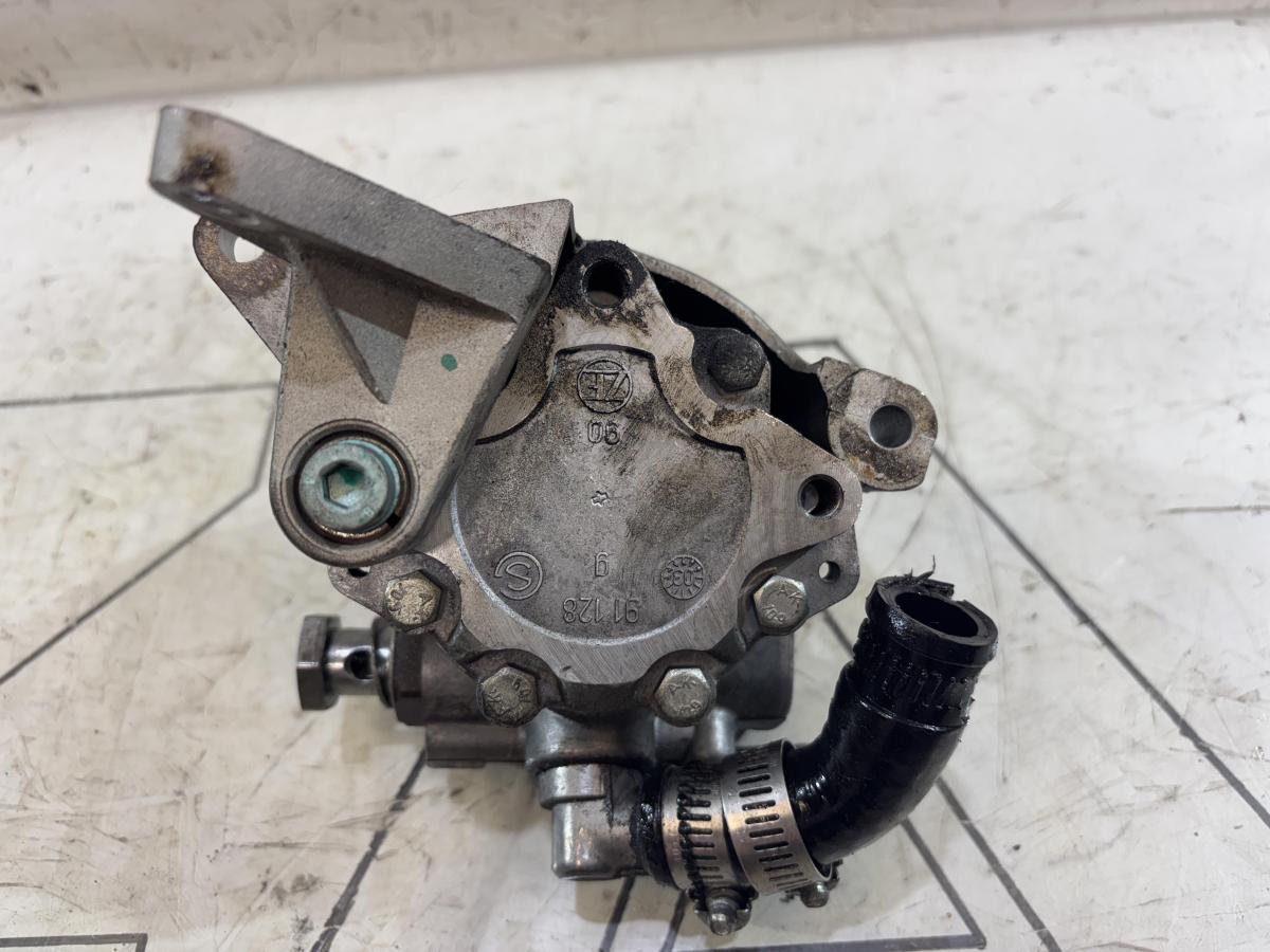 Насос крыльчатый 4B0145156N 