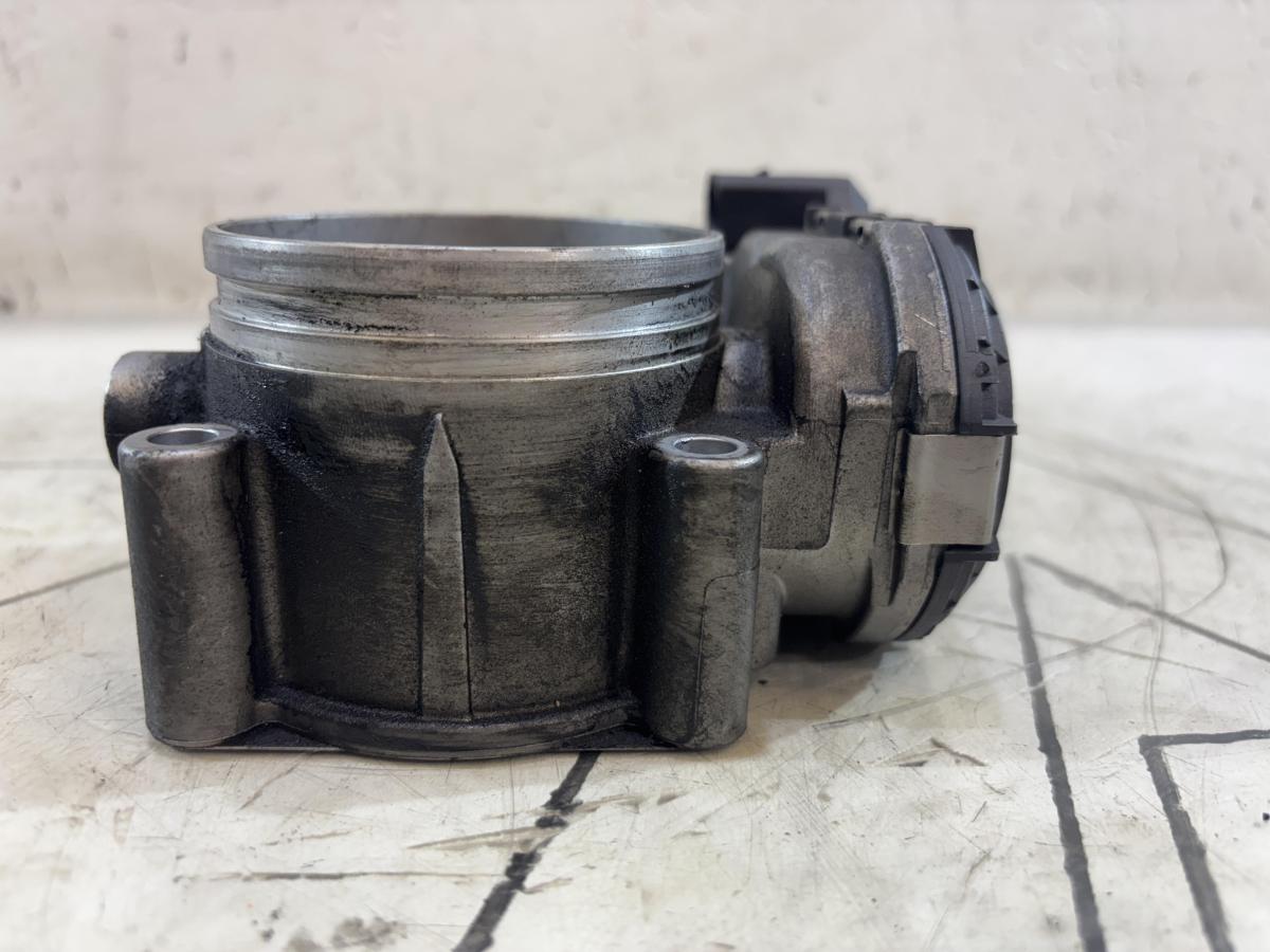 Дроссельная заслонка 078133062C 