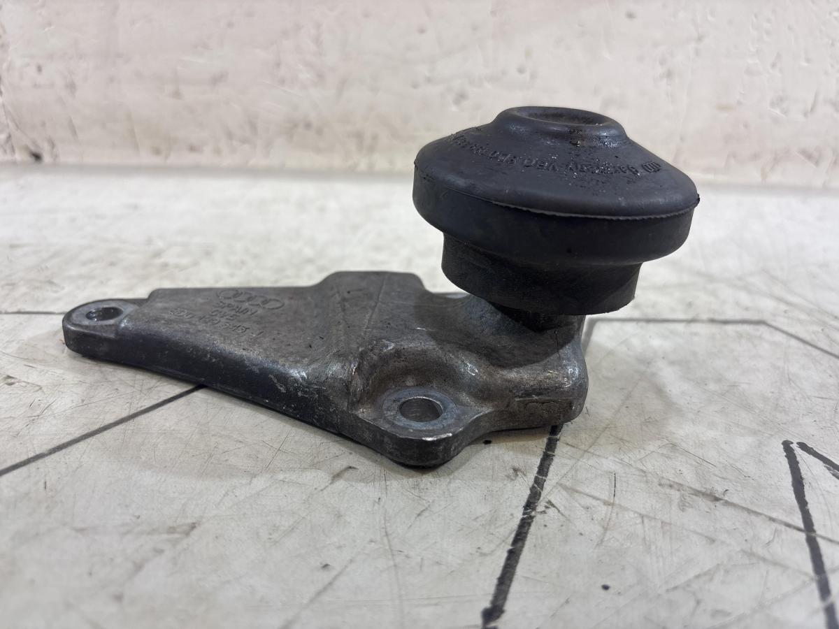Кронштейн двигателя передний 8D0199343J Audi A4 B5