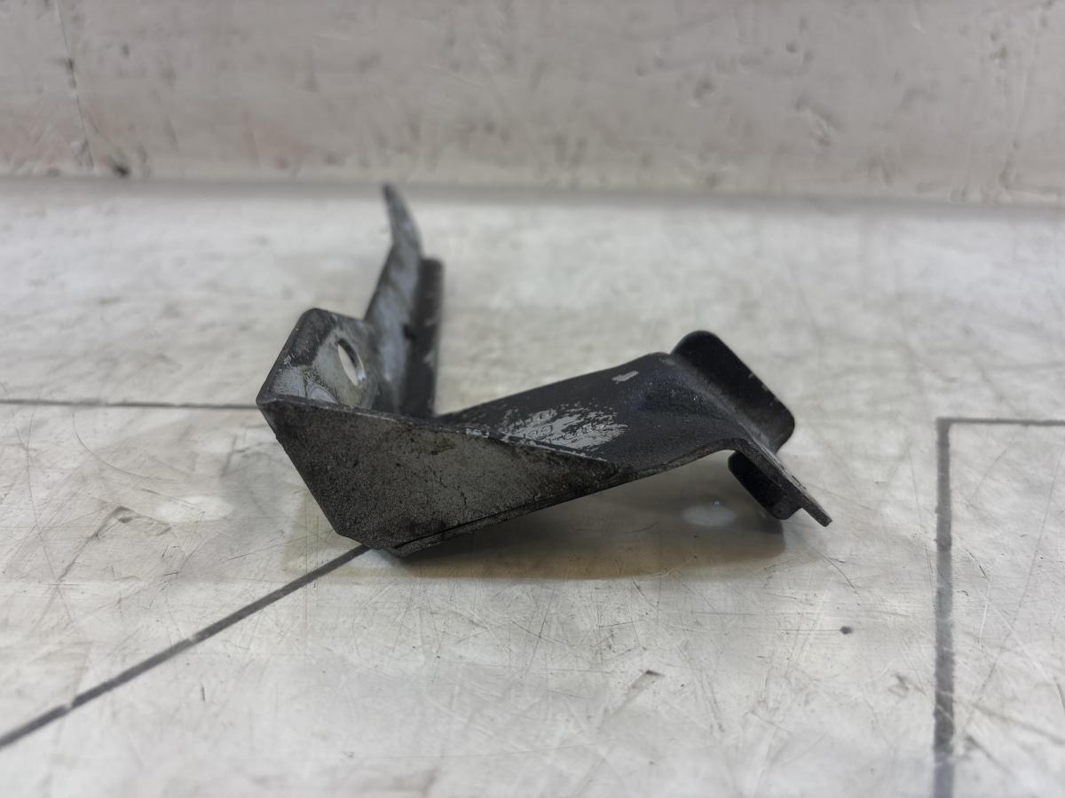 Кронштейн патрубка интеркулера 078133576A 