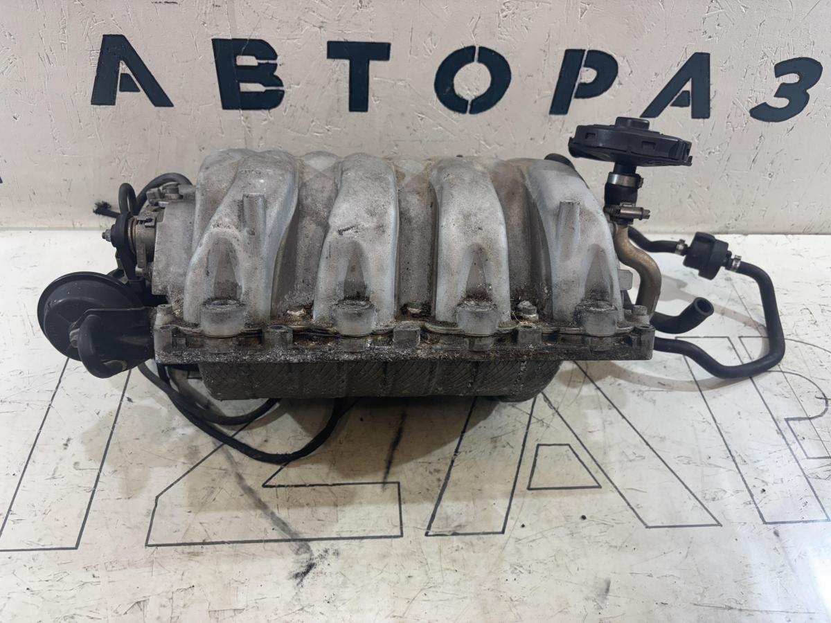 Коллектор впускной 077133185AL 