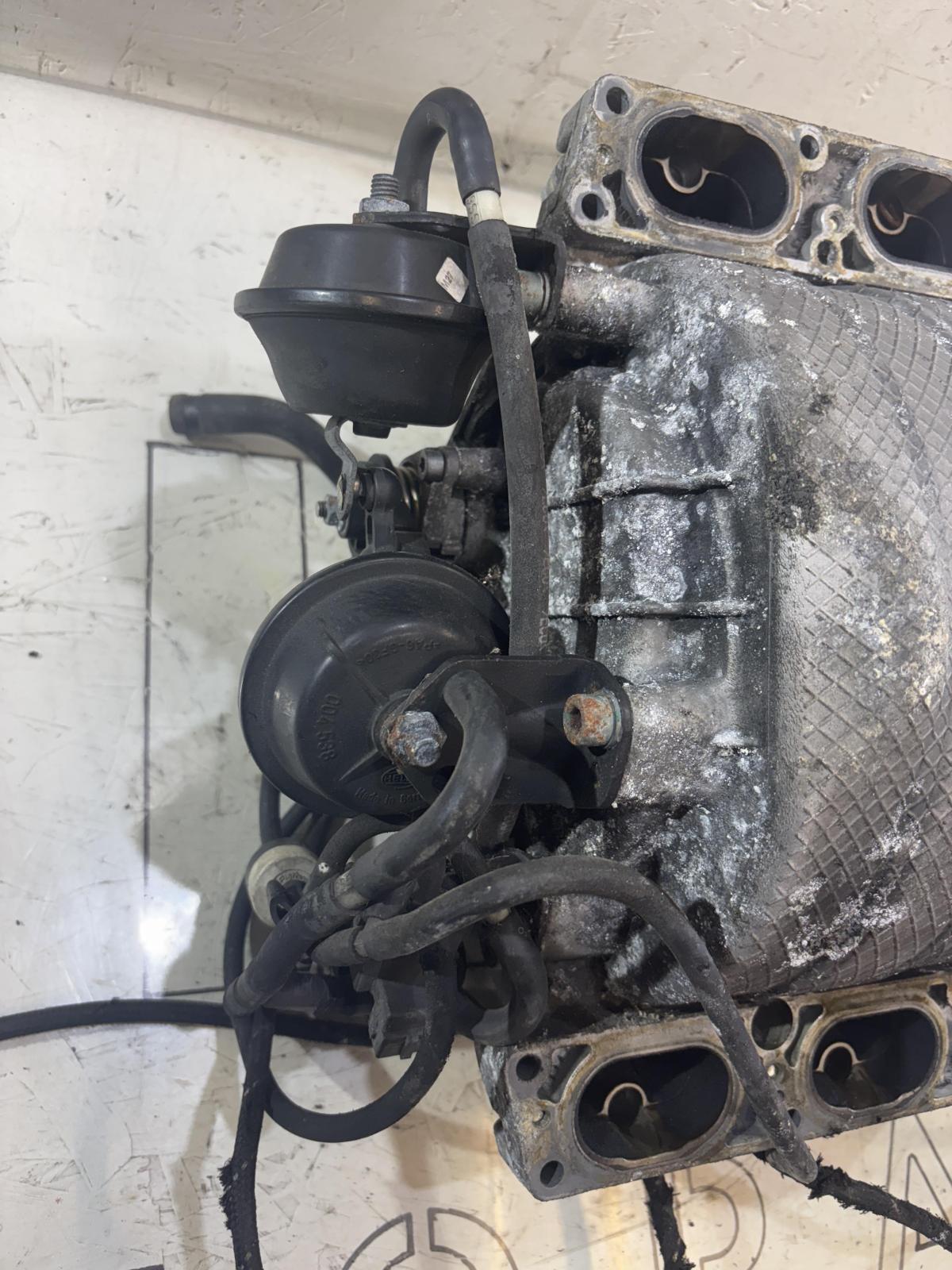 Коллектор впускной 077133185AL 