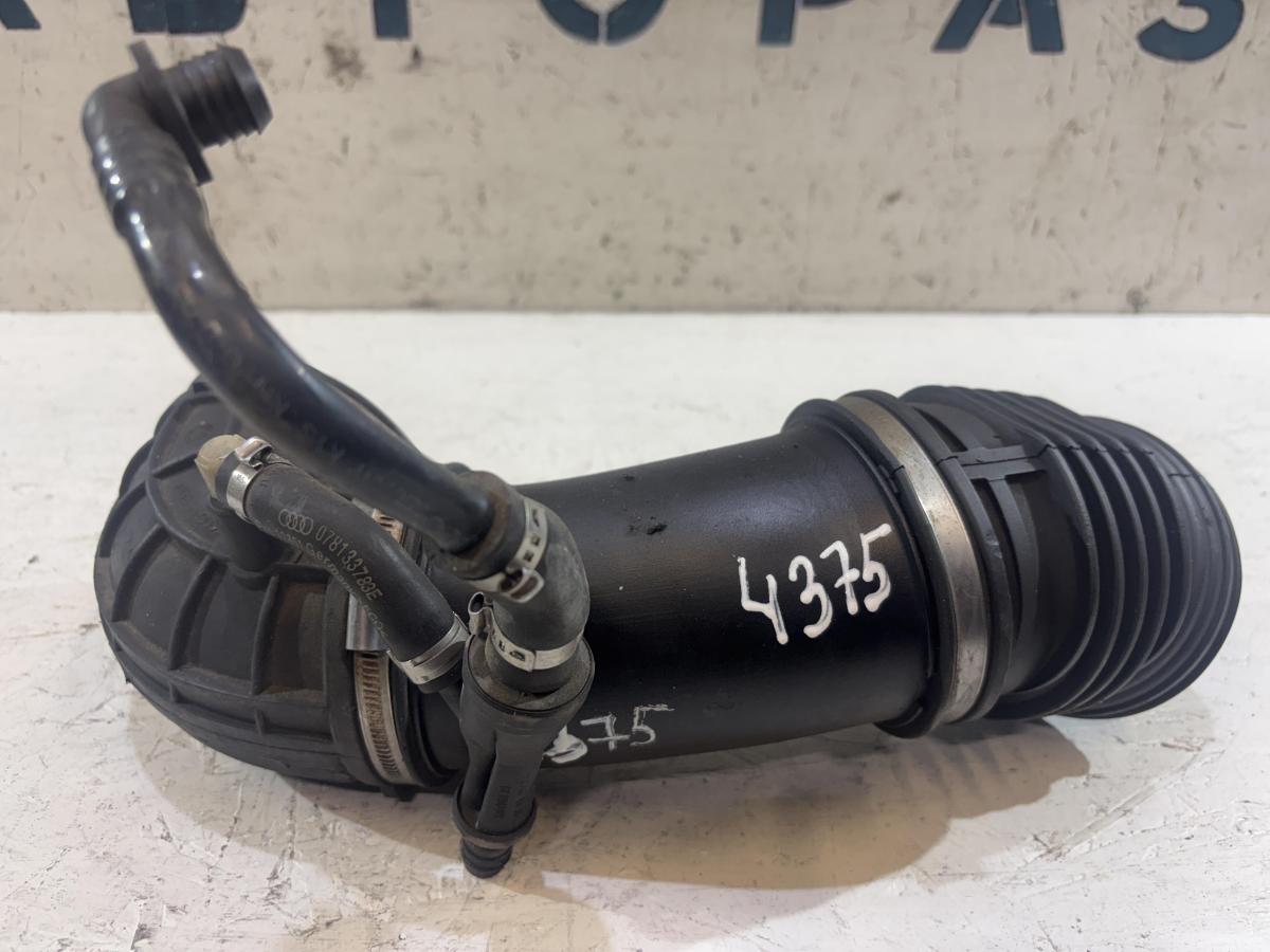 Впускной патрубок 077129627S 