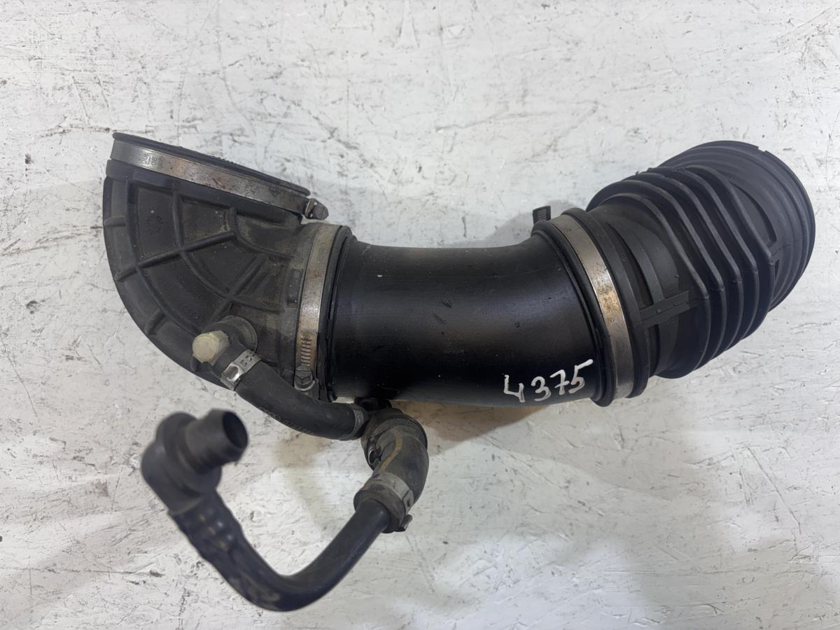 Впускной патрубок 077129627S 