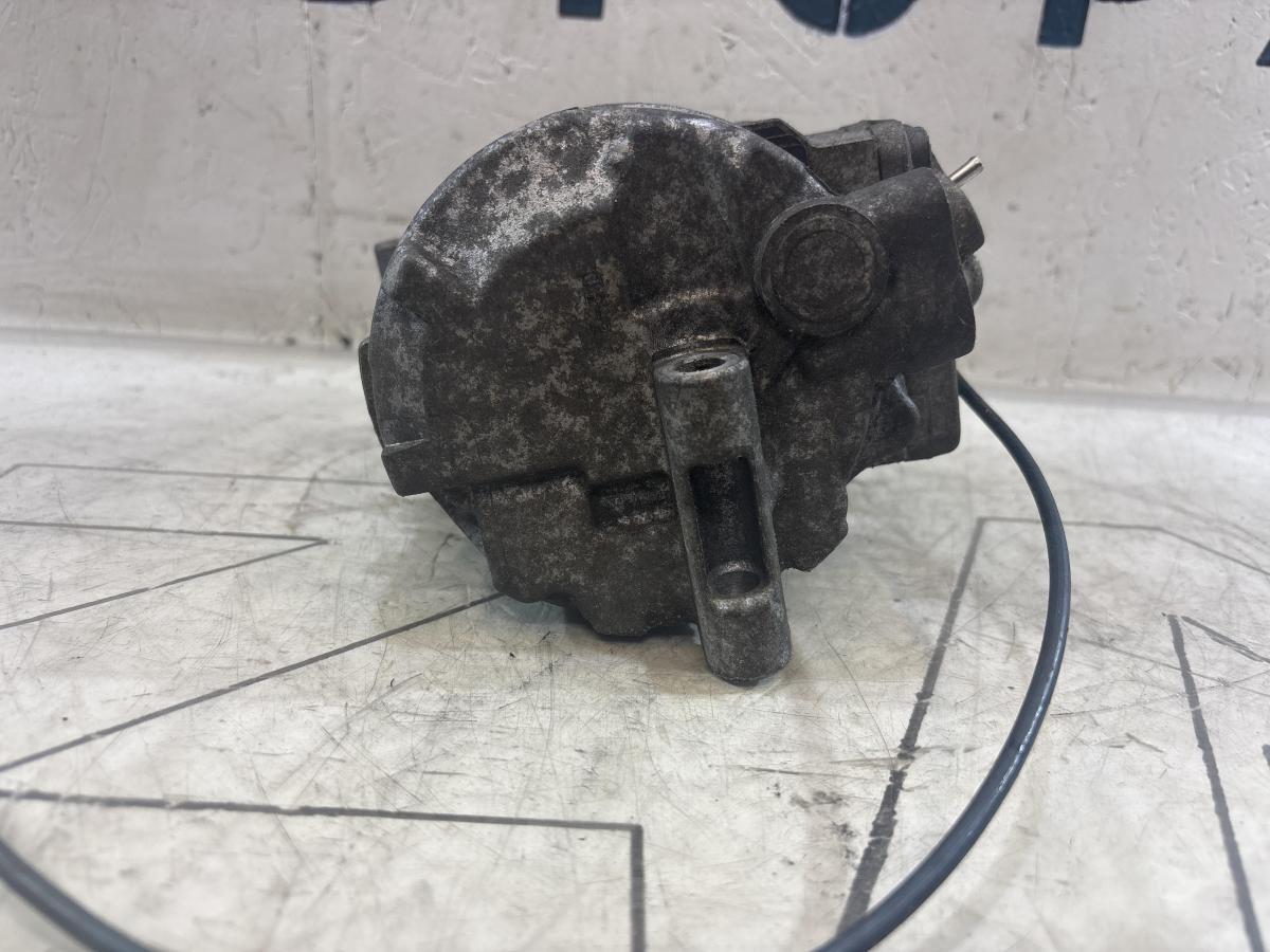 Компрессор кондиционера 4B0260805B Audi A6 C5 / A6 C5 Allroad