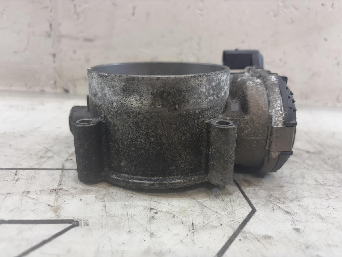 Дроссельная заслонка 077133062A 