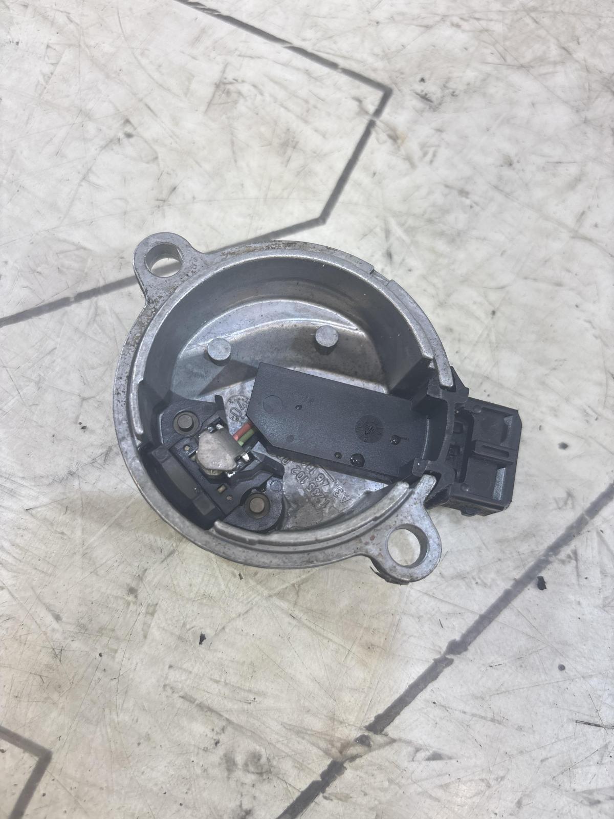 Датчик Холла 058905161B 