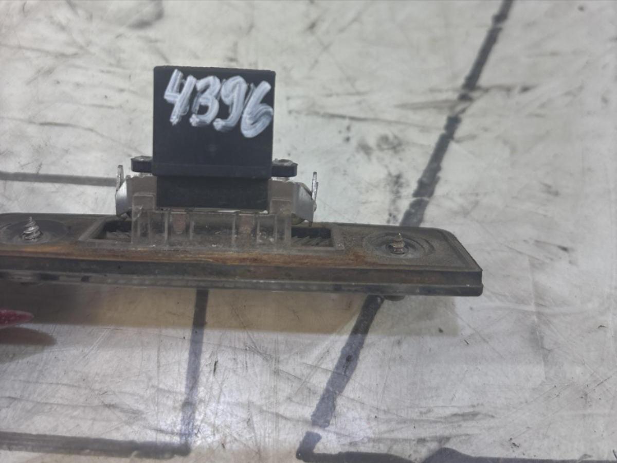 Фонарь освещения номерного знака 1Z0943021B Skoda Octavia II рест