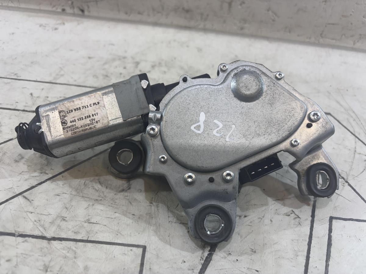 Моторчик заднего дворника 1Z9955711C Skoda Octavia II рест