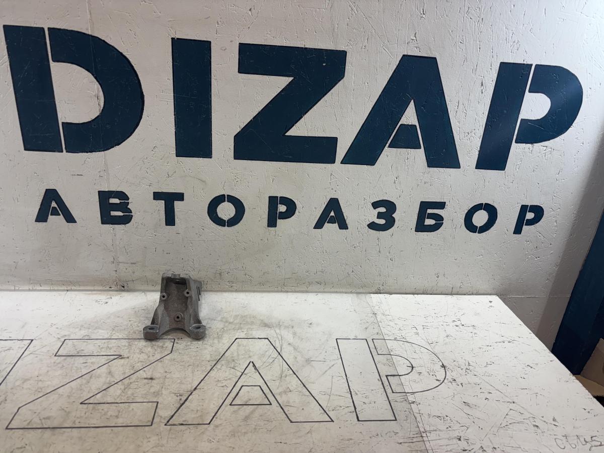 Кронштейн двигателя правый 8E0199308AN