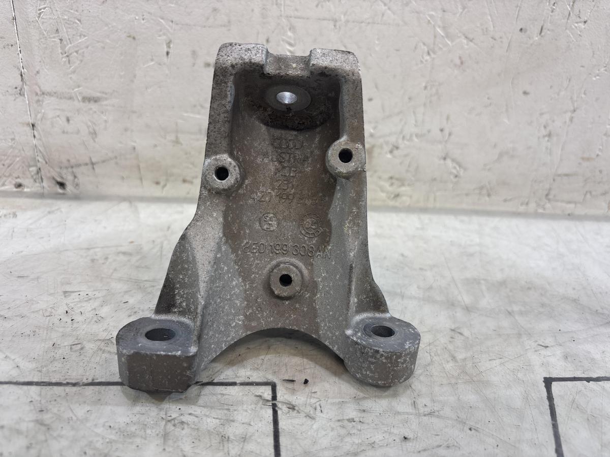 Кронштейн двигателя правый 8E0199308AN