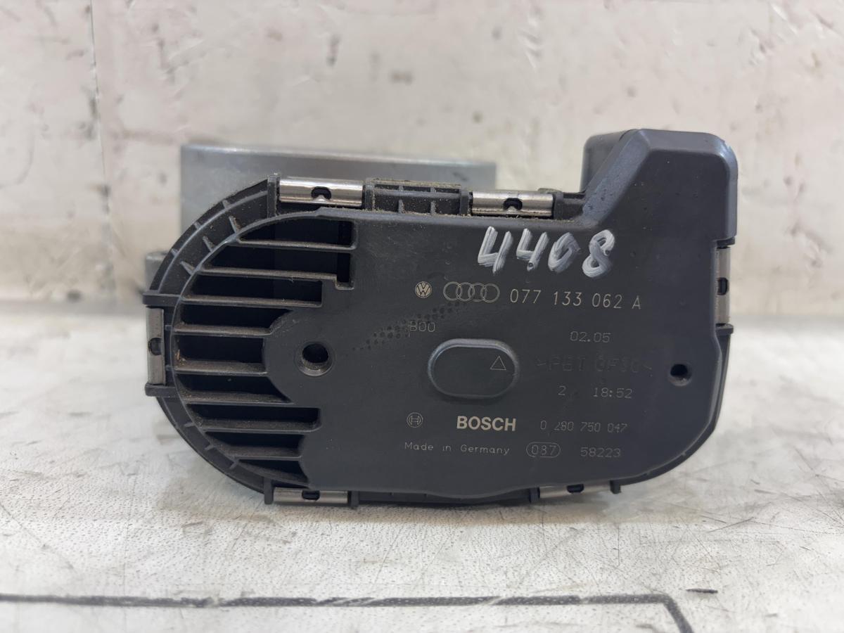 Дроссельная заслонка 077133062A 