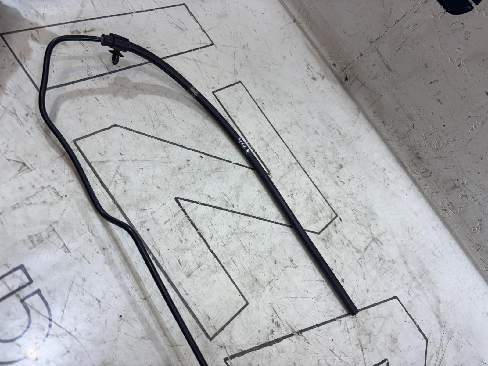 Вакуумная труба 8E0201935R