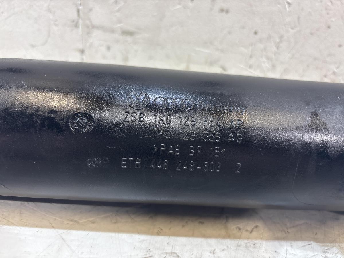 Шланг воздуховода 1K0129654AP Skoda Octavia RS II