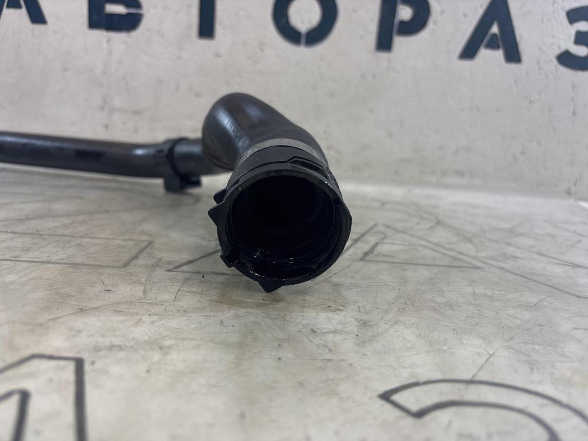 Патрубок охлаждения нижний 5N0122051BD Skoda Octavia RS II